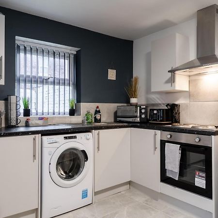 Immaculate 4 Bed In Liverpool By Hinkley Homes Short Lets & Serviced Accommodation Eksteriør billede