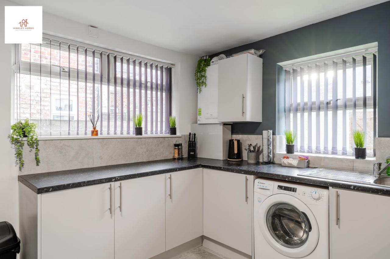 Immaculate 4 Bed In Liverpool By Hinkley Homes Short Lets & Serviced Accommodation Eksteriør billede